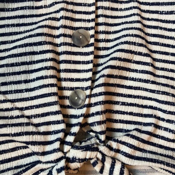 Cropped Tie-Hem Textured-Knit Sleeveless Top for Women - Picture 3 of 8